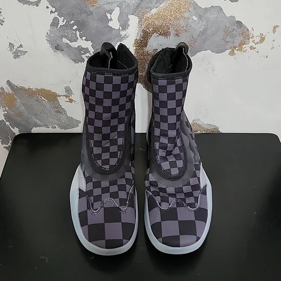 Vans LTD ED Vault Boot Vans | Shoes | Vans Ltd Ed Vault Boot | Poshmark main image 2